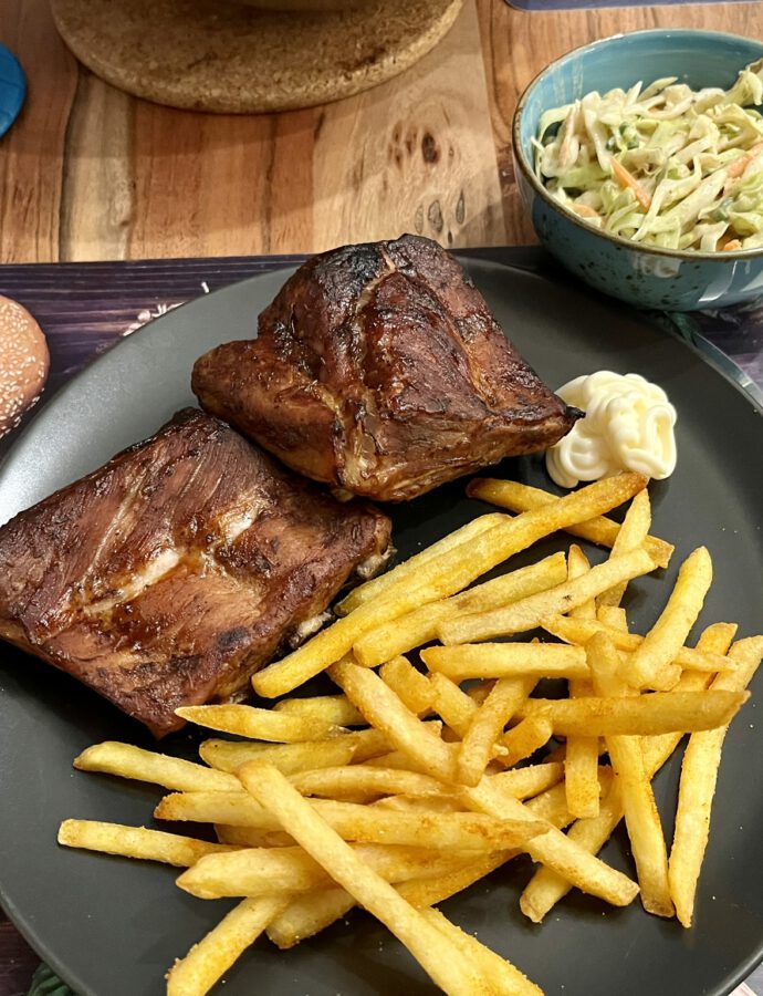 Spareribs mit Krautsalat