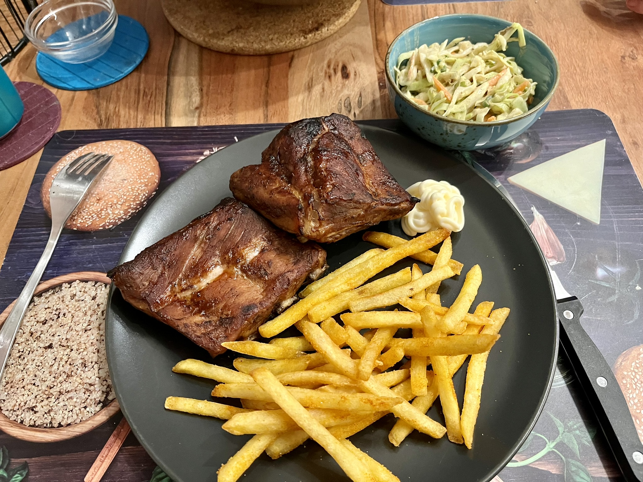 Spareribs mit Krautsalat